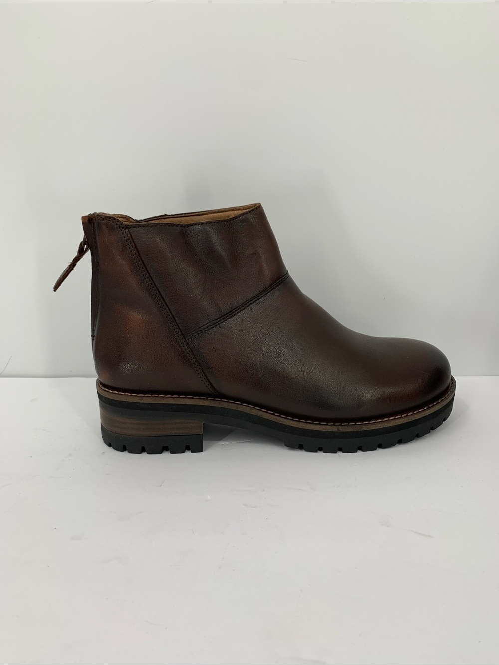 SoftWalk Elmhurst ankle boots brown leather lug sole chunky zipper comfort new 8